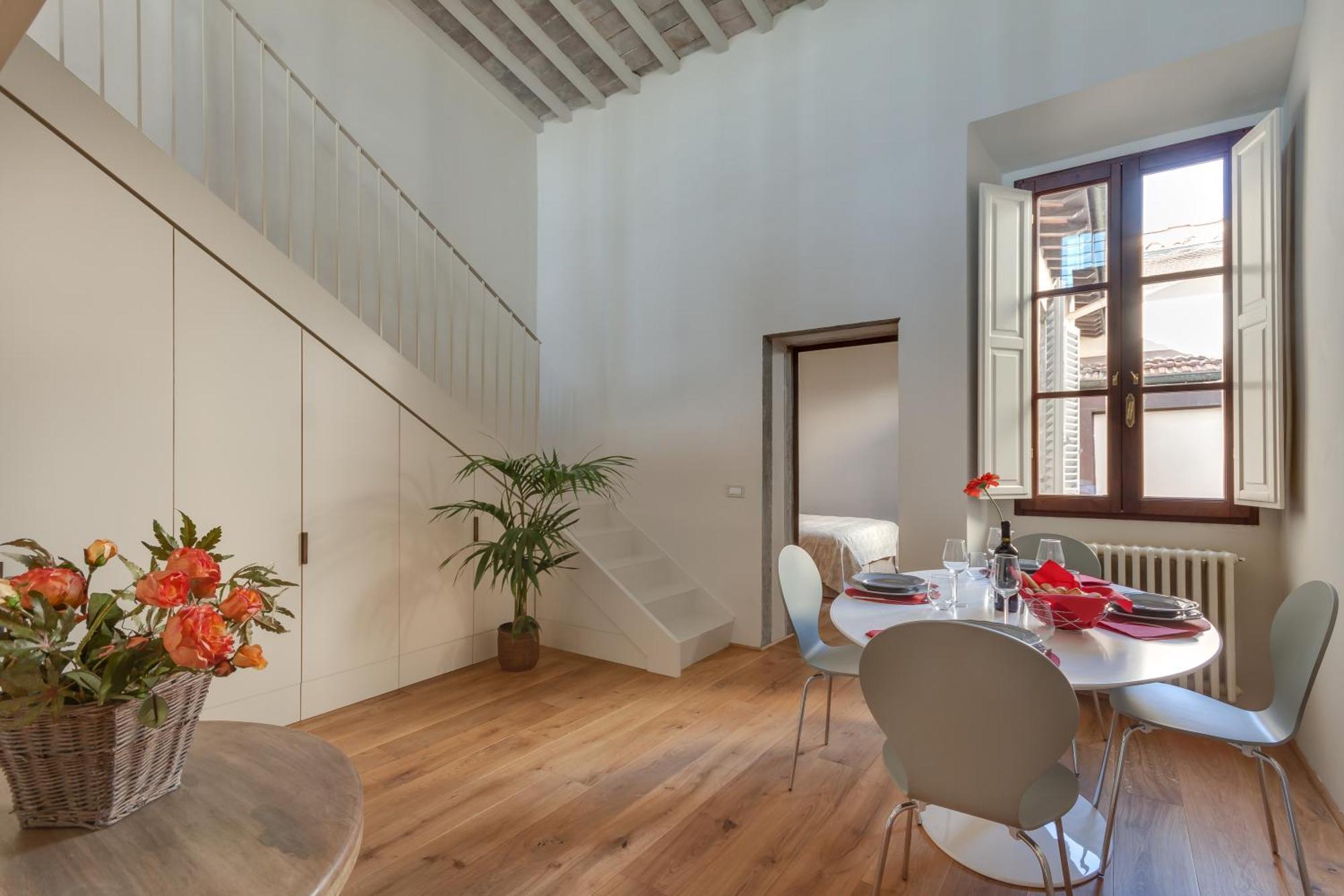 Apartamento Accademia Frescoes